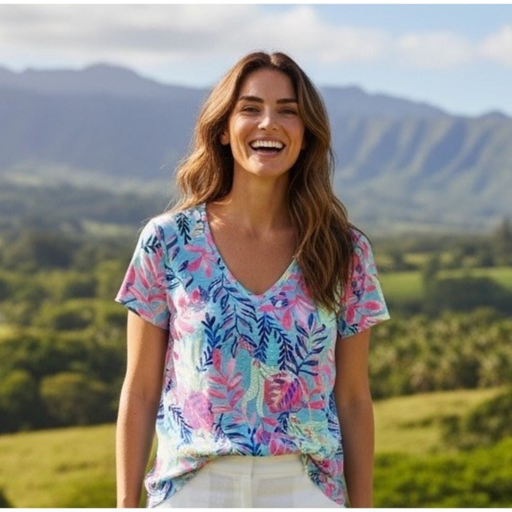 New Lilly Pulitzer Etta V Neck Top Shirt Size XS X Small You've Been Spotted